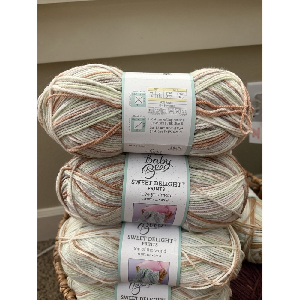 (1)Baby Bee Sweet Delight Prints Yarn /love You More/4oz 377 yds/New
